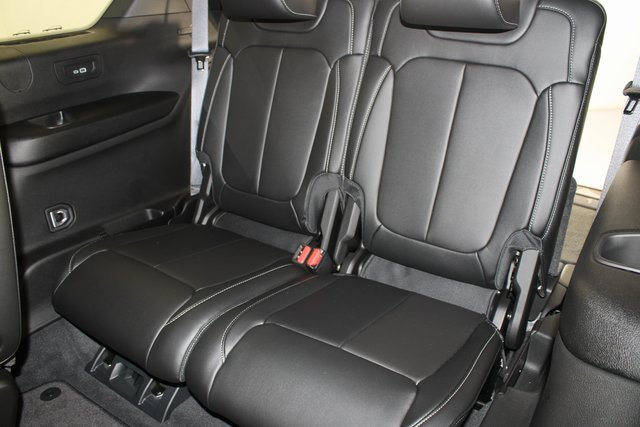 New 2025 Jeep Grand Cherokee L Limited w/ Black Appearance Package image 20