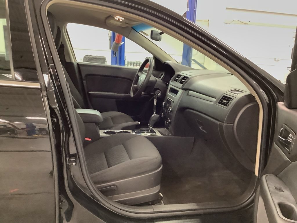 Used 2010 Ford Fusion SE FWD image 10