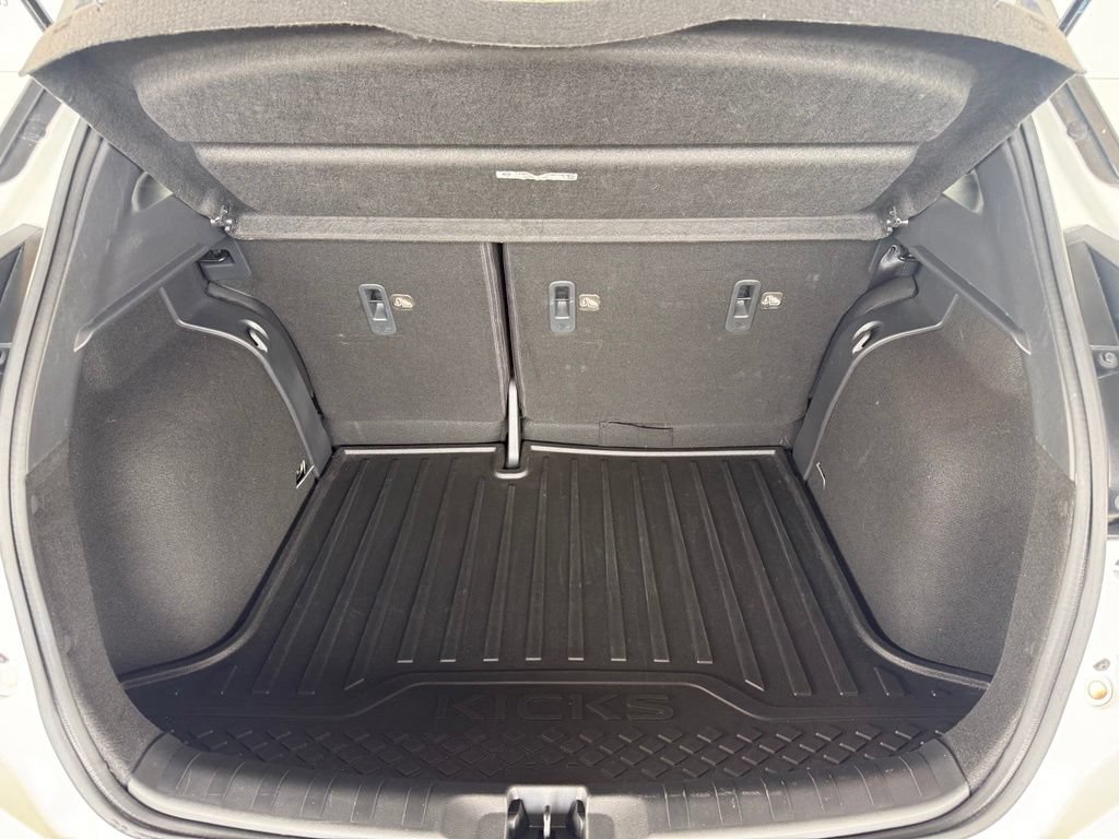 Used 2022 Nissan Kicks S FWD image 27
