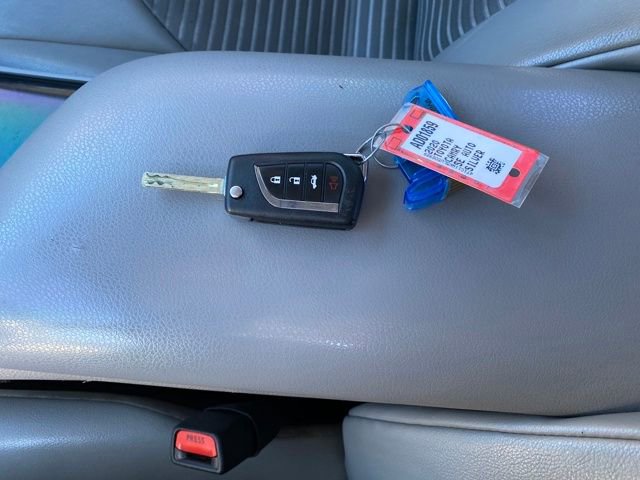 Used 2020 Toyota Camry SE image 23