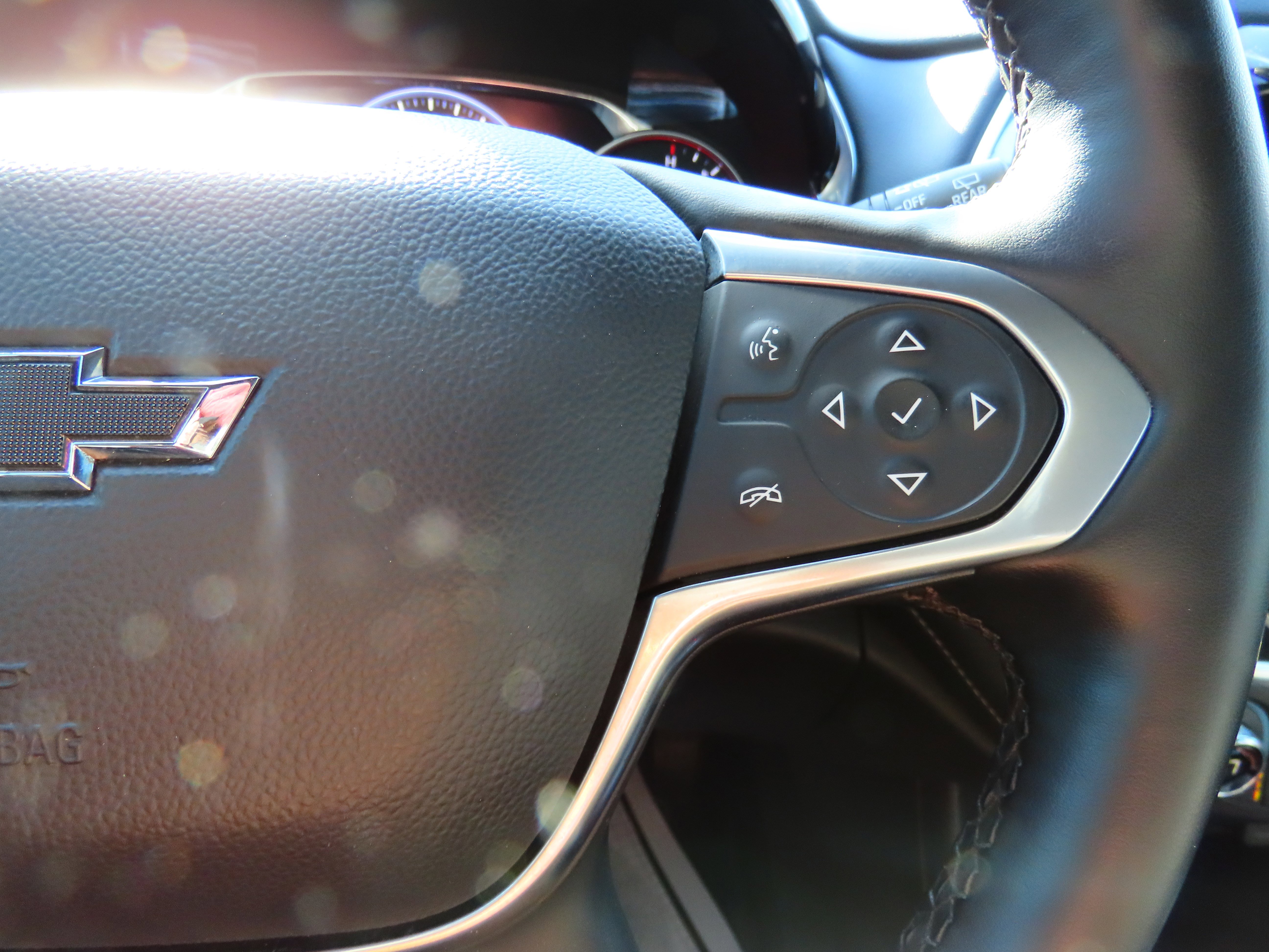 Used 2023 Chevrolet Traverse Premier w/ Redline Edition image 35