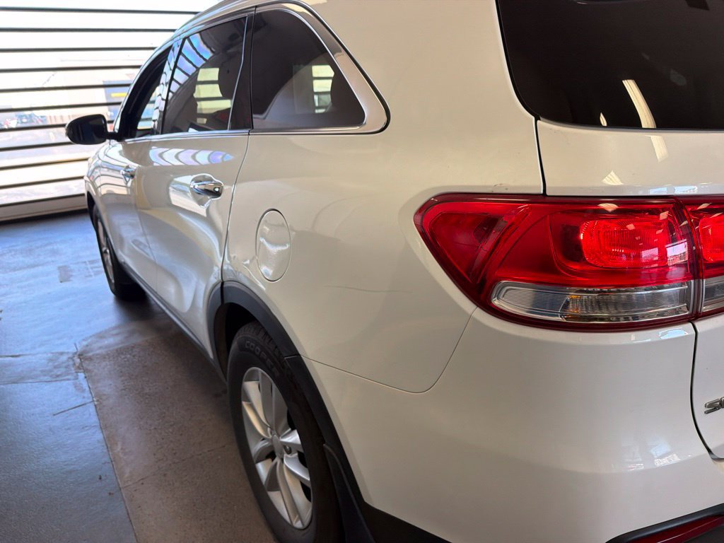 Used 2018 Kia Sorento AWD image 8
