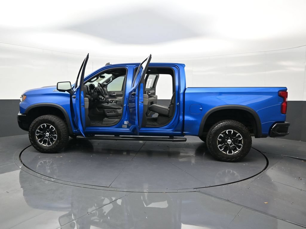 Used 2024 Chevrolet Silverado 1500 ZR2 w/ Technology Package AWD/4WD image 32