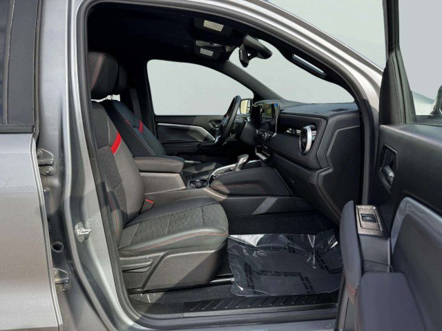 Used 2025 Chevrolet Colorado Z71 w/ Z71 Convenience Package 2 image 47