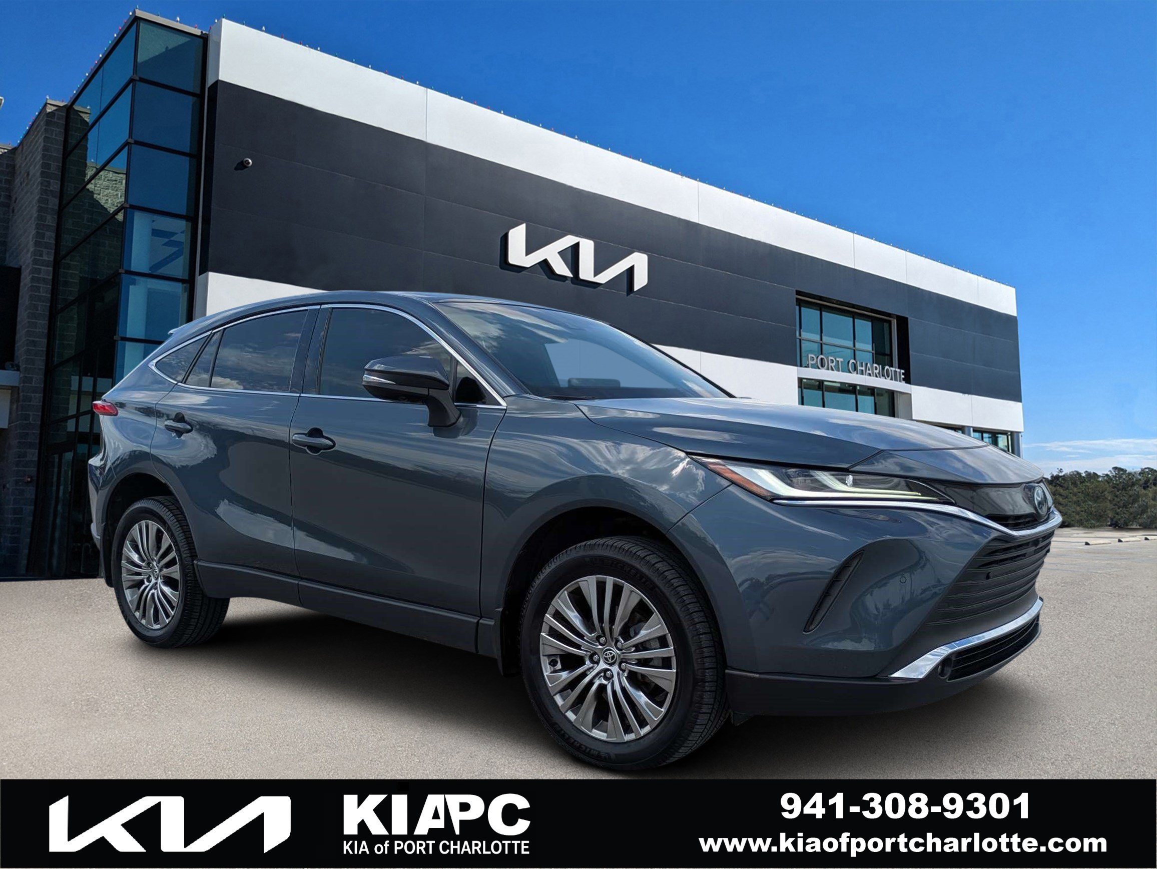 Used 2022 Toyota Venza Limited w/ Advanced Technology Package