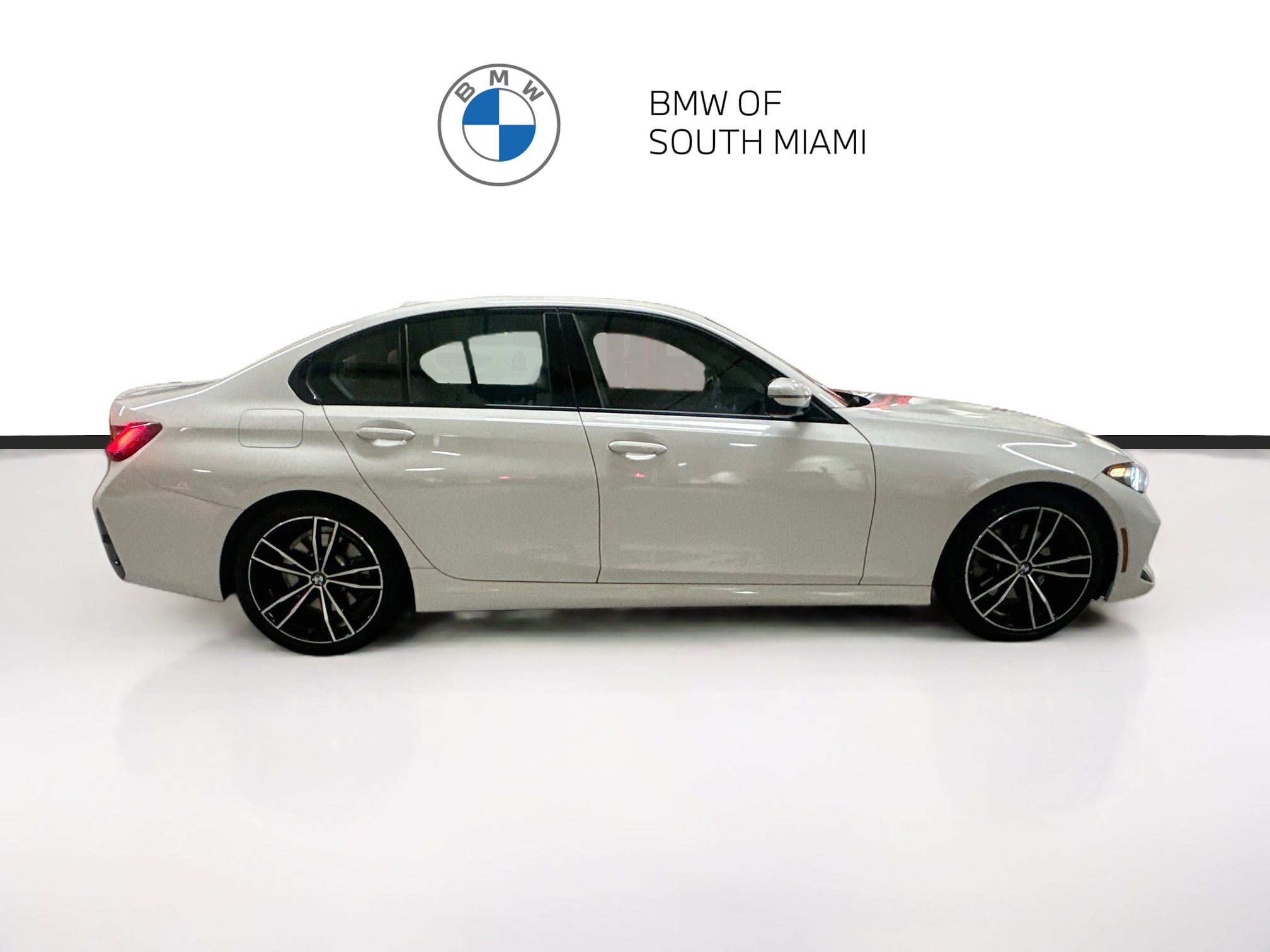Certified 2024 BMW 330i Sedan w/ M Sport Package RWD image 8