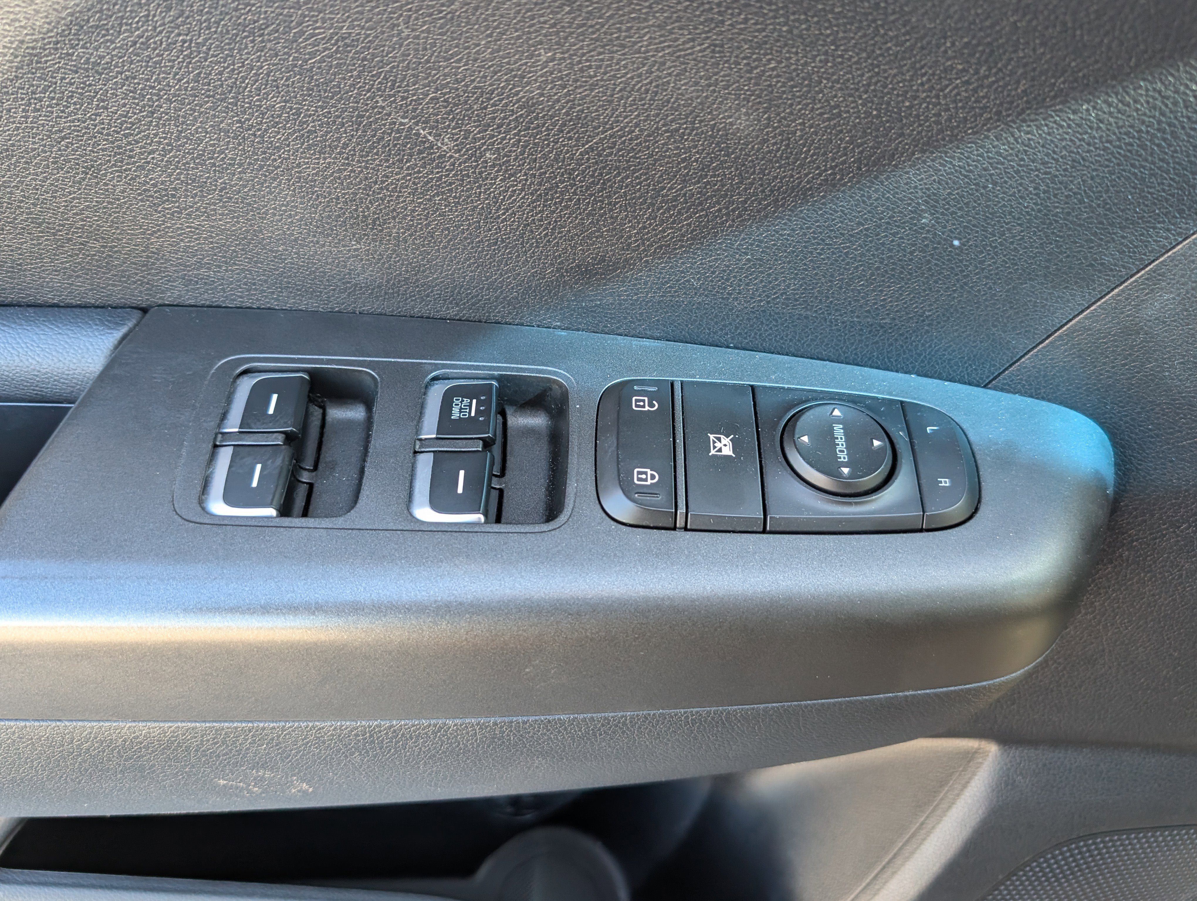 Used 2021 Kia Sportage LX image 18