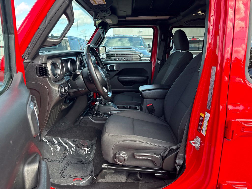 Certified 2022 Jeep Wrangler Unlimited Sport w/ Sun And Sound Package AWD/4WD image 16