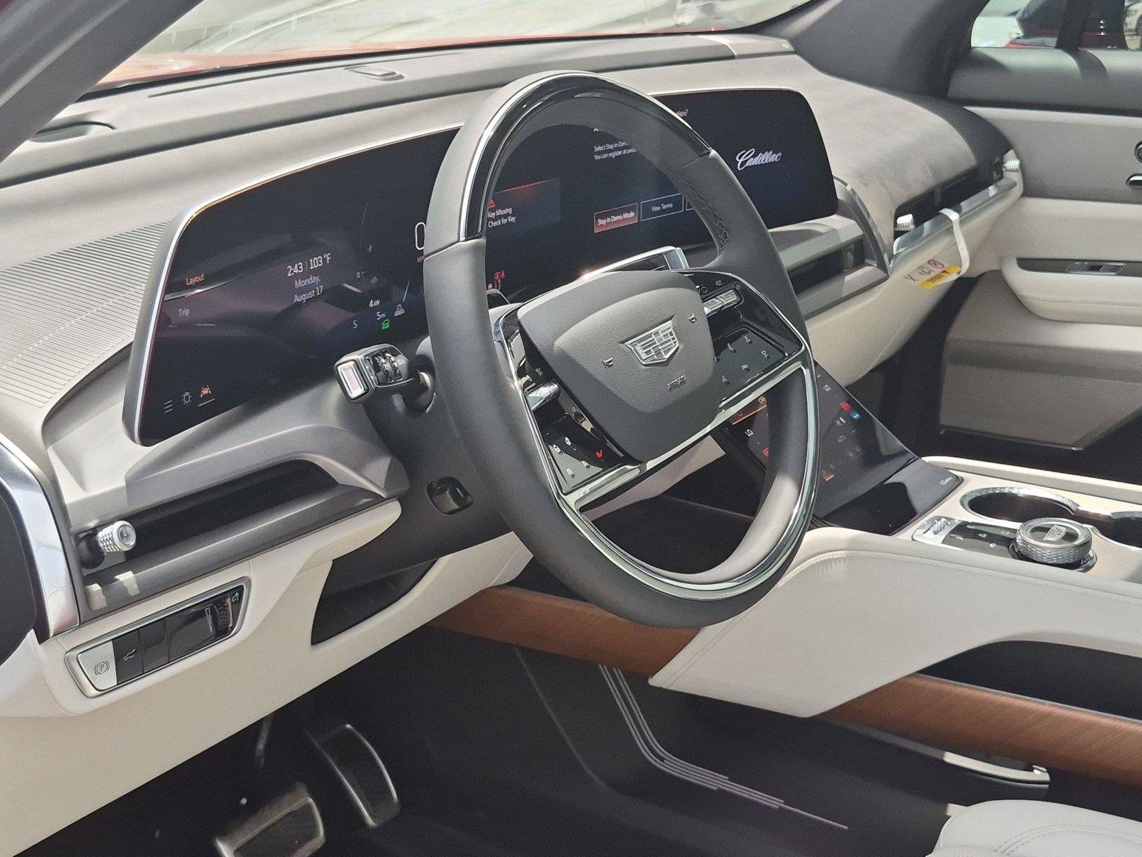 New 2027 Cadillac Vistiq Sport w/ LPO, Floor Liner Package AWD/4WD image 10