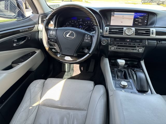 Used 2016 Lexus LS 460 AWD w/ Comfort Package image 10