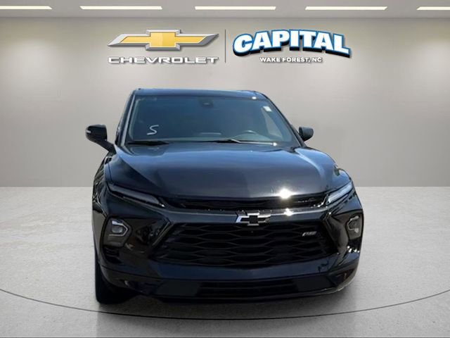 Used 2023 Chevrolet Blazer RS w/ Driver Confidence II Package FWD image 2