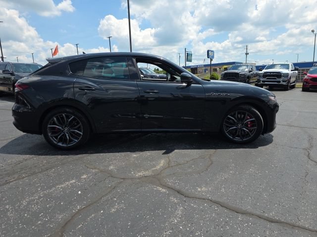 Used 2023 Maserati Levante Modena AWD/4WD image 8