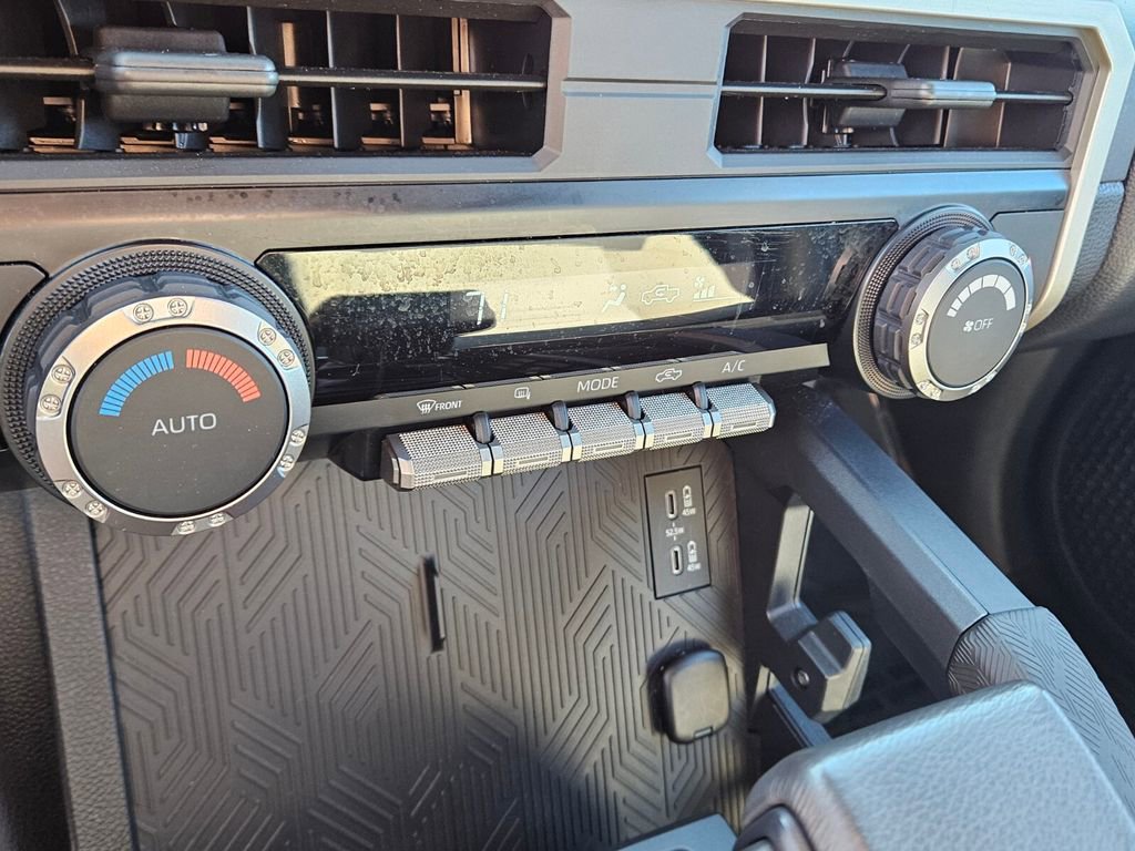 Used 2024 Toyota Tacoma TRD Sport image 22