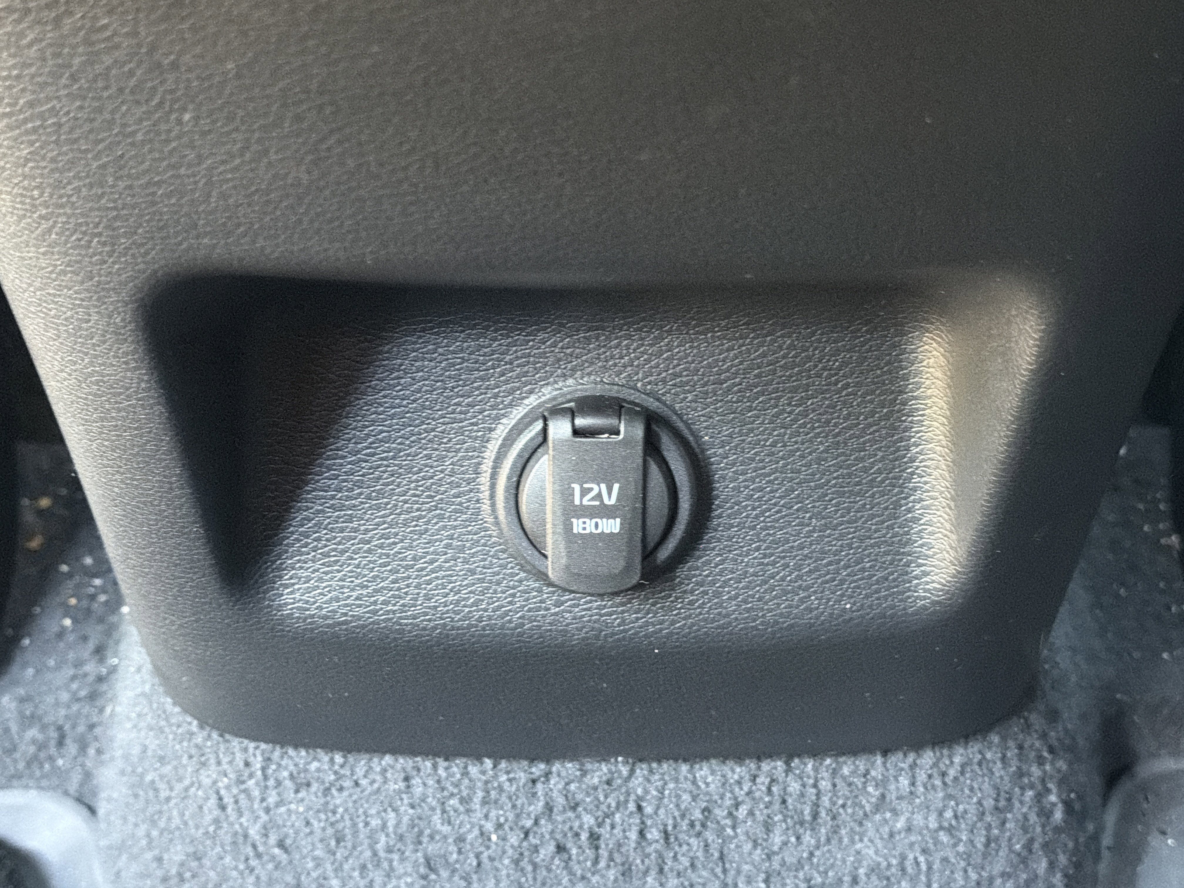 Used 2024 Kia Telluride EX w/ EX Captain's Chair Package AWD/4WD image 21