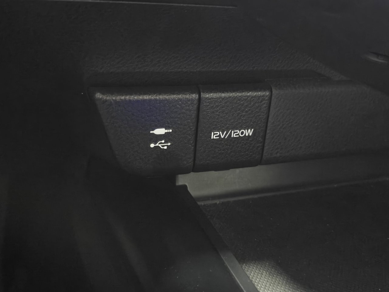 Certified 2019 Toyota Camry LE w/ Convenience Package image 26