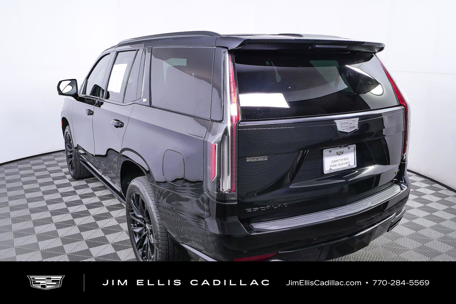 Used 2021 Cadillac Escalade Sport w/ Driver Assist Tech Package AWD/4WD image 29