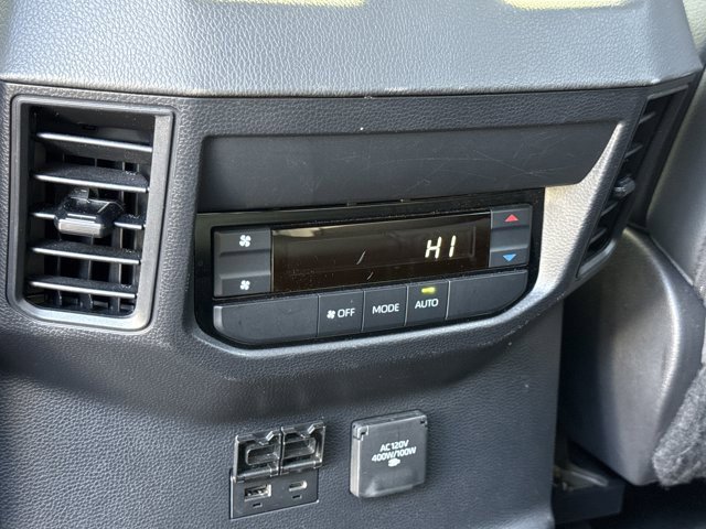 Used 2023 Toyota Sequoia Limited image 17