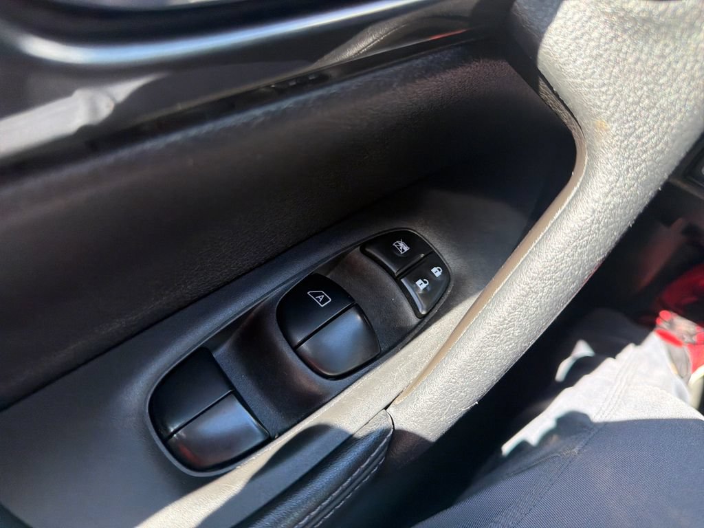 Used 2020 Nissan Rogue SV w/ Premium Package AWD/4WD image 30