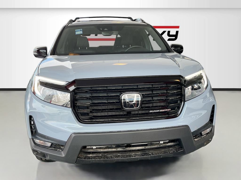 Used 2024 Honda Passport Black Edition image 2