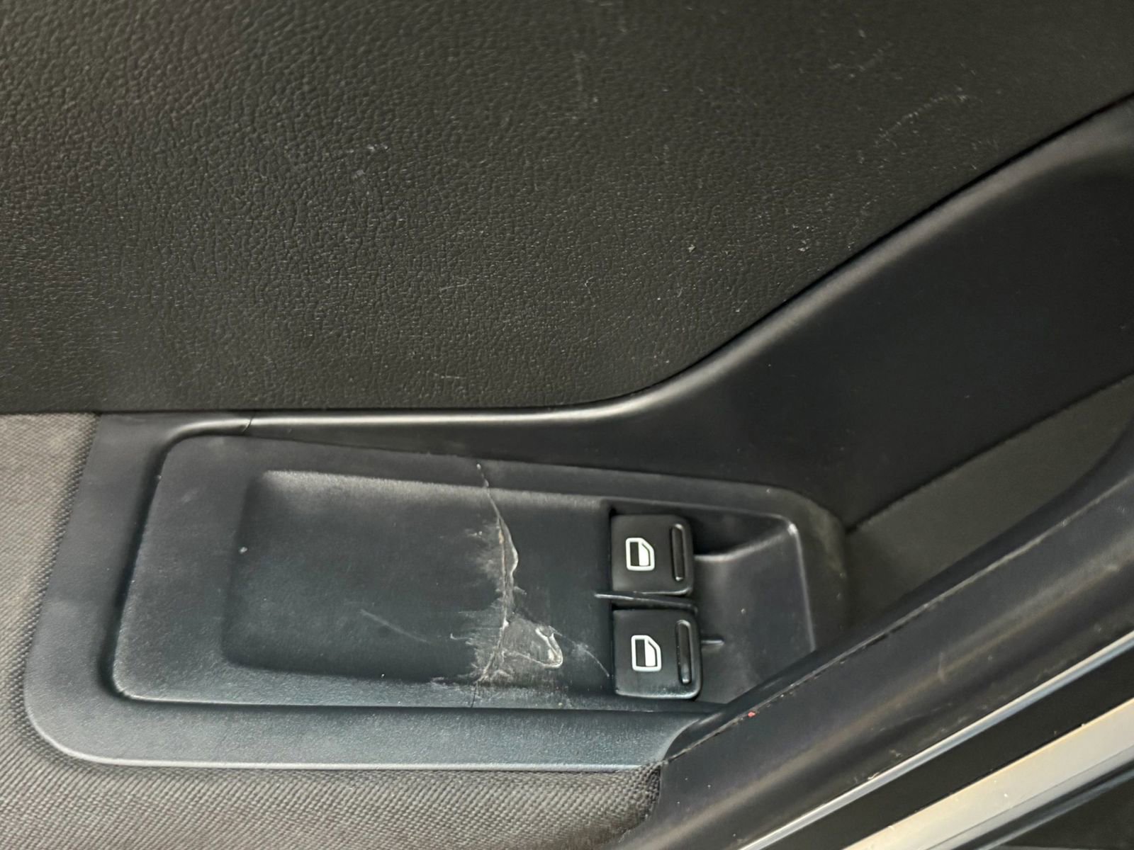 Used 2013 Volkswagen Beetle 2.5 image 21