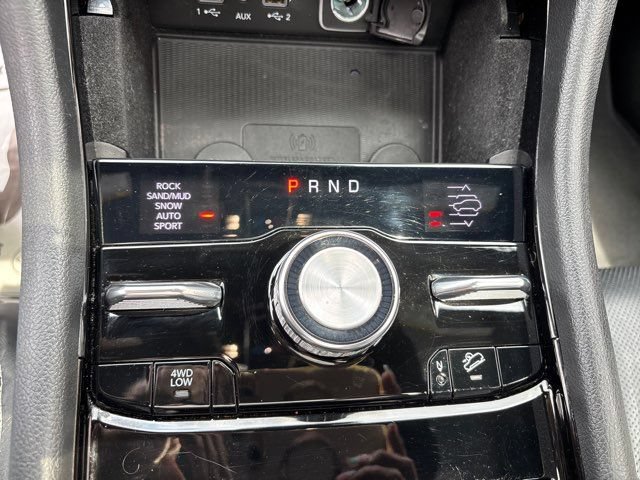 Used 2022 Jeep Grand Cherokee L Overland w/ Luxury Tech Group IV AWD/4WD image 47