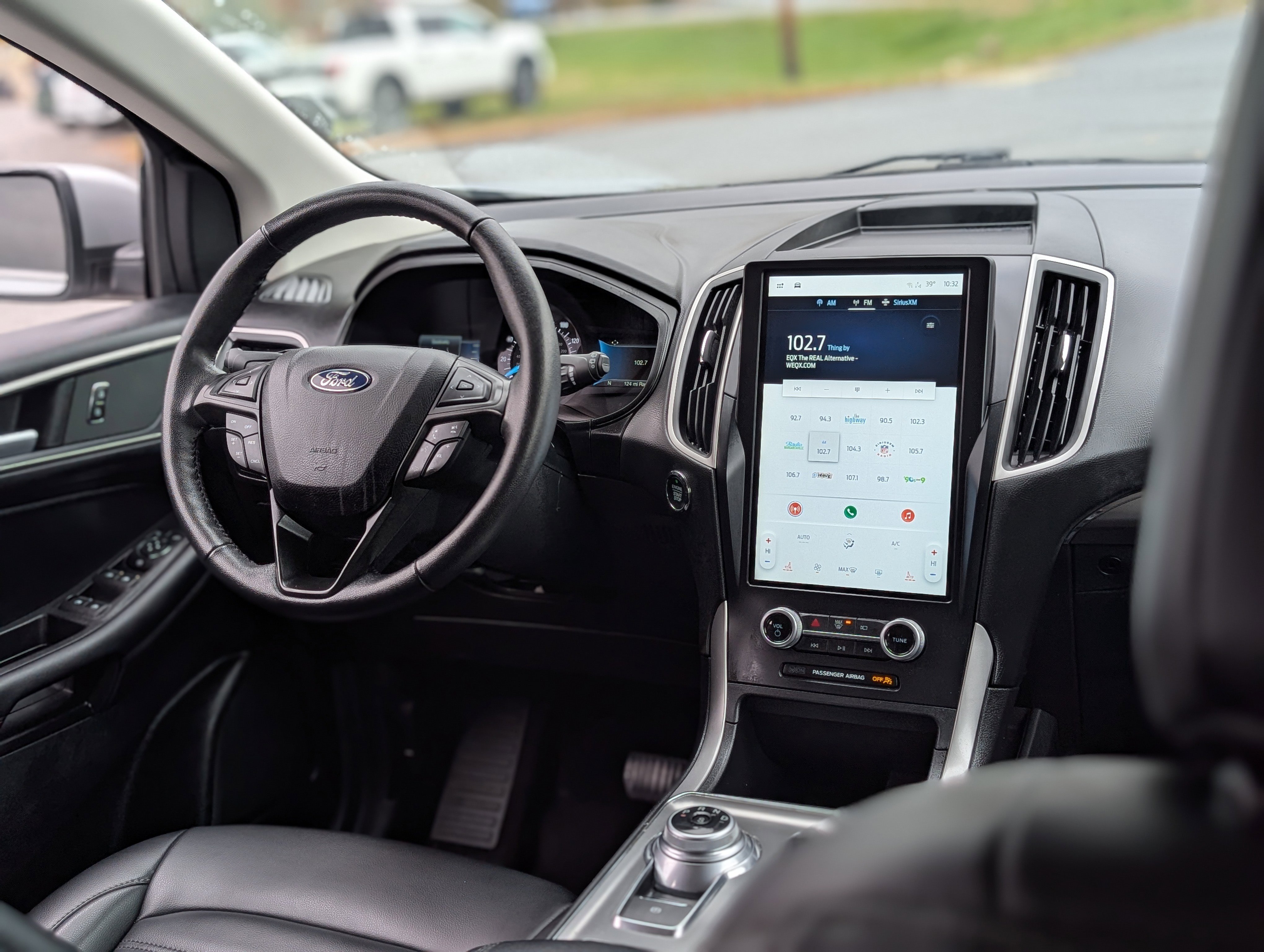 Used 2022 Ford Edge SEL w/ Convenience Package image 15