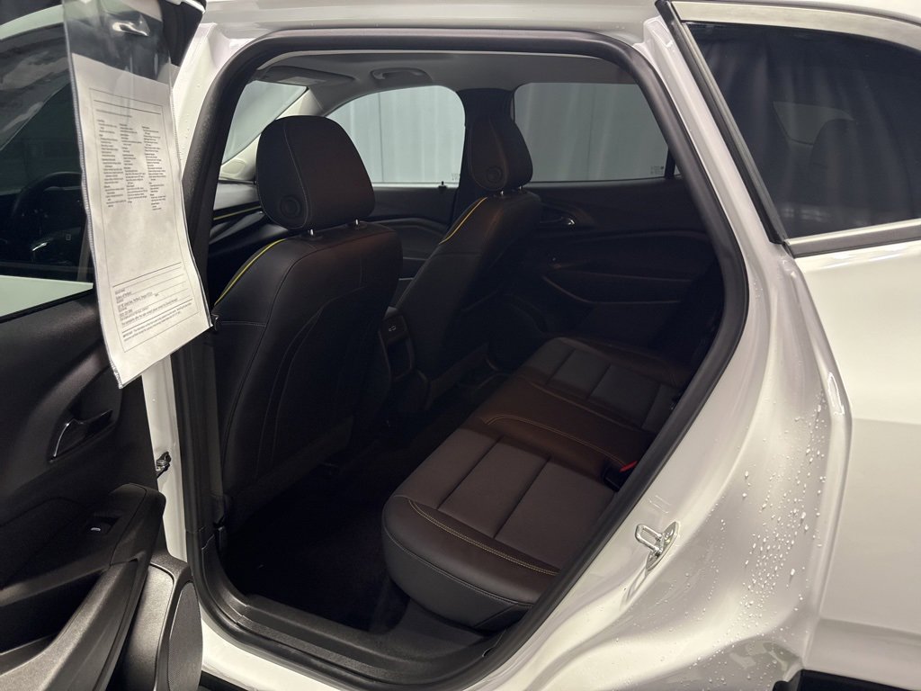 Used 2024 Chevrolet Trax ACTIV w/ Sunroof Package image 10