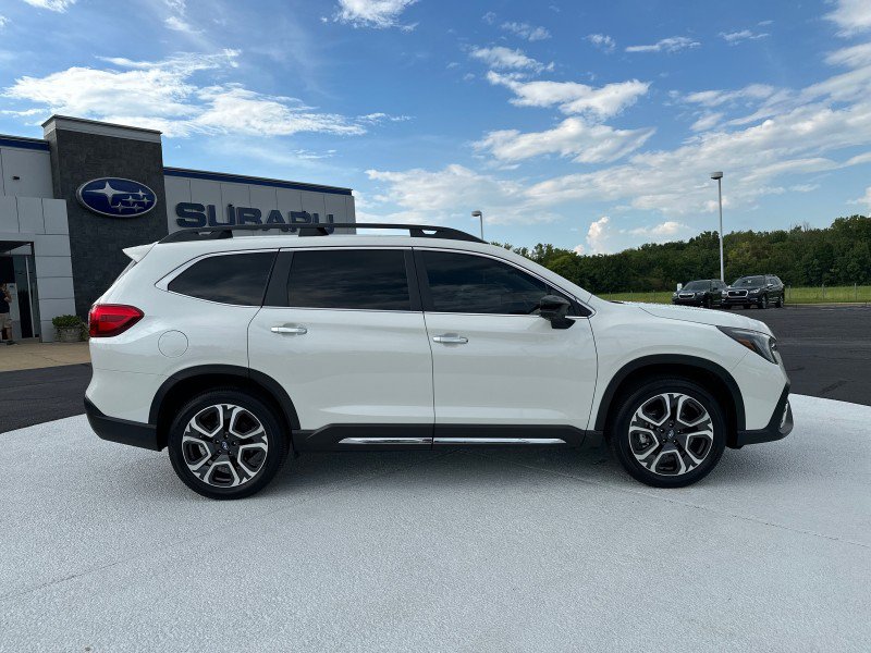 Used 2026 Subaru Ascent Touring w/ Popular Package #2 AWD/4WD image 8