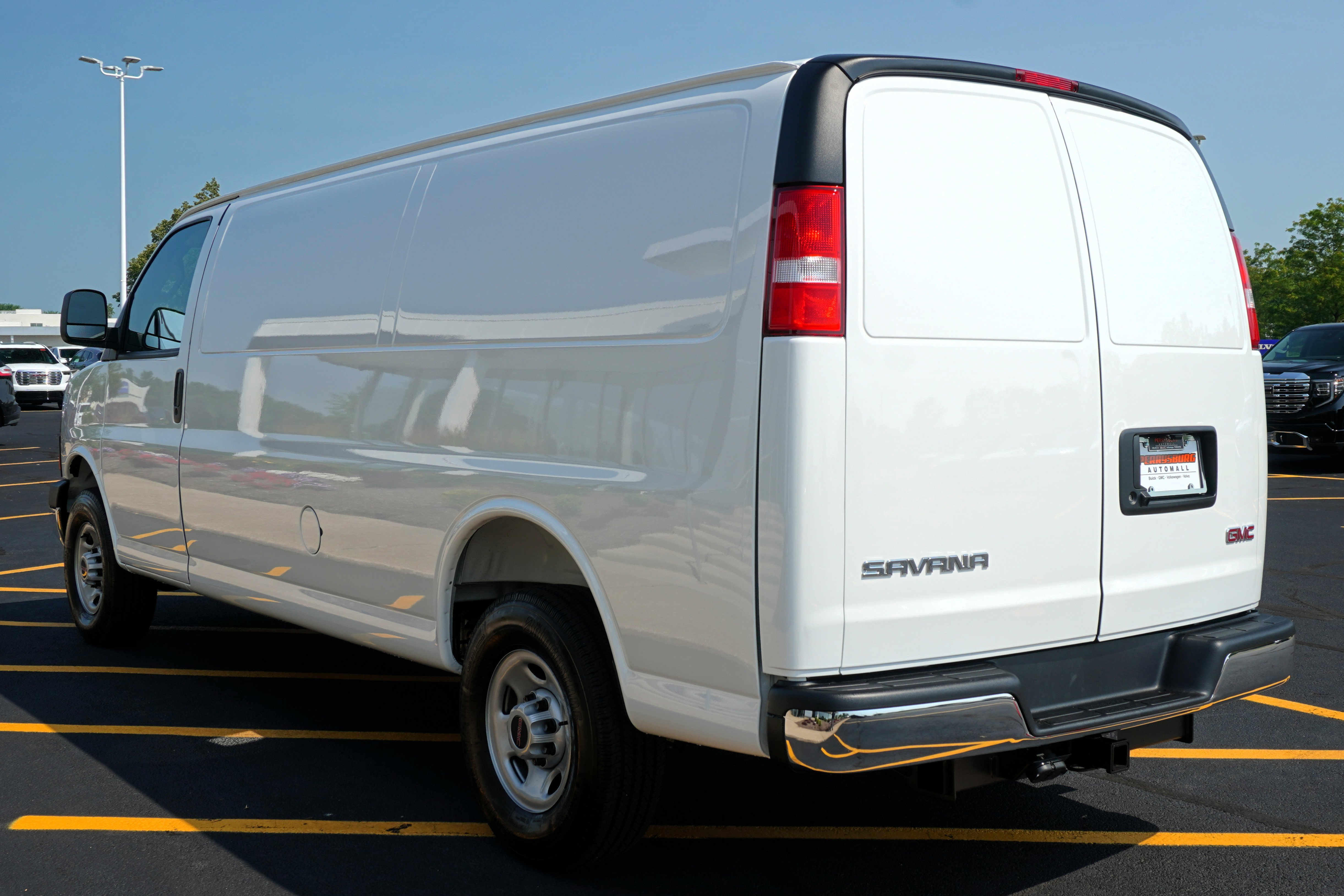 New 2025 GMC Savana 3500 Extended w/ Driver Convenience Package image 5