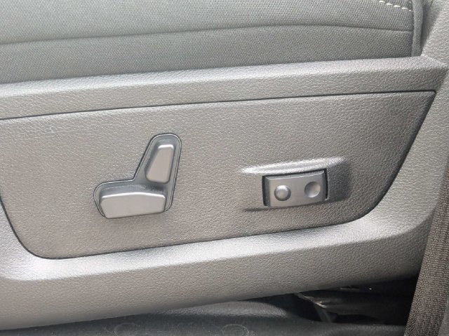 New 2026 RAM 3500 Big Horn AWD/4WD image 21