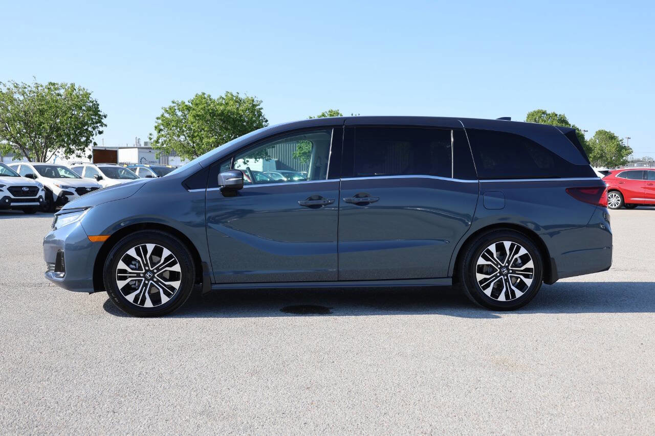 Used 2025 Honda Odyssey Elite image 8