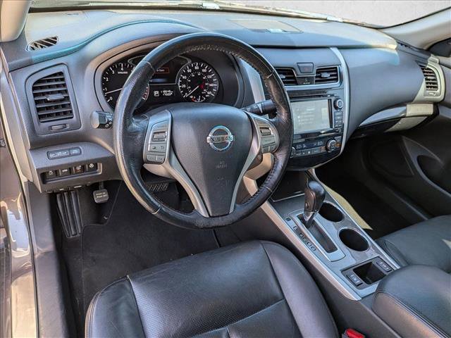 Used 2013 Nissan Altima 2.5 SL w/ Technology Pkg image 10