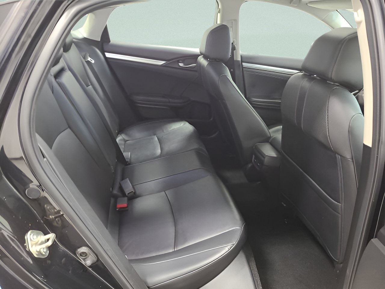 Used 2016 Honda Civic Touring image 15