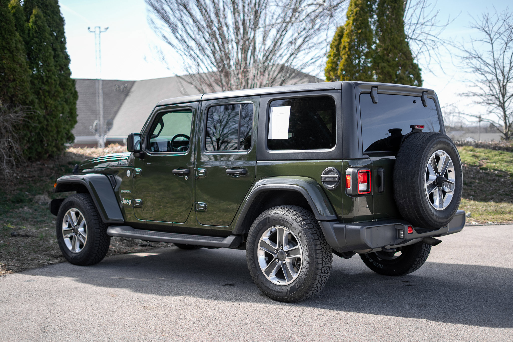 Used 2021 Jeep Wrangler Unlimited Sahara image 8