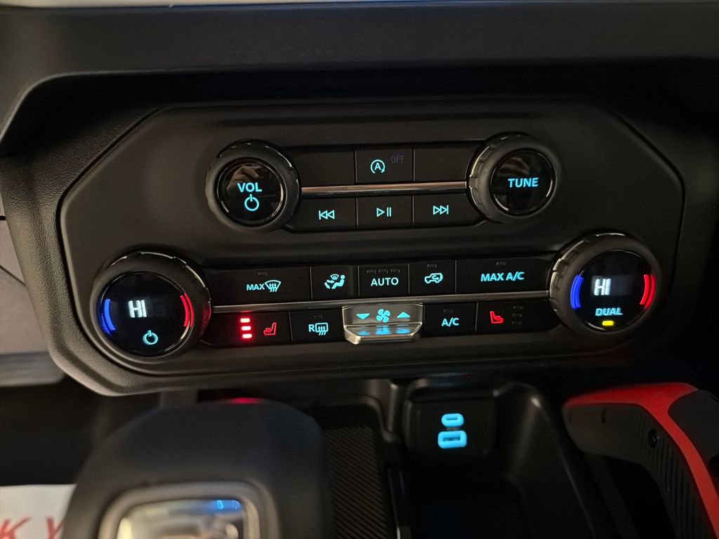 New 2025 Ford Bronco Heritage Edition image 11