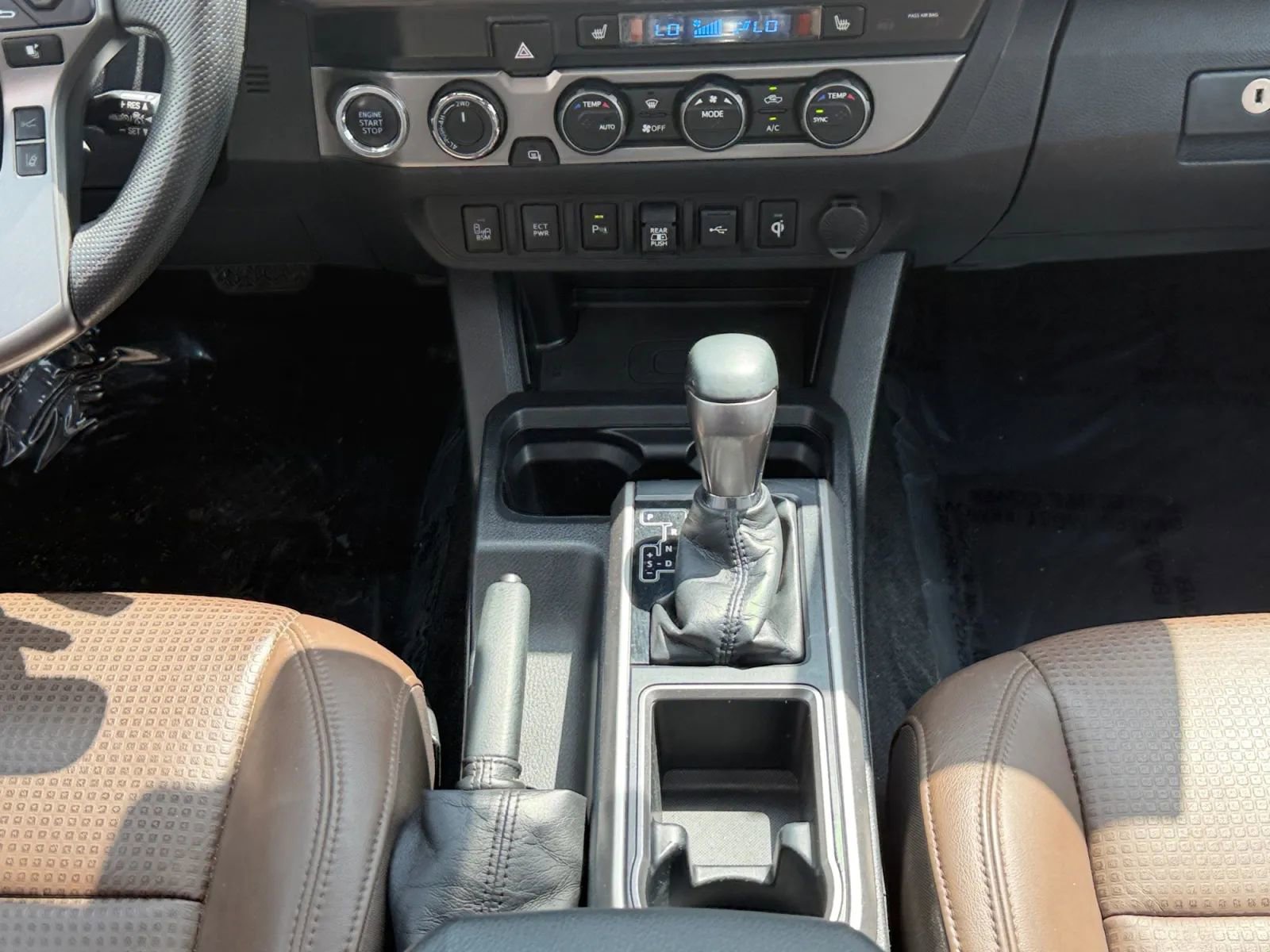 Used 2020 Toyota Tacoma Limited AWD/4WD image 20