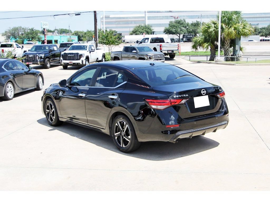 Used 2024 Nissan Sentra SV FWD image 4