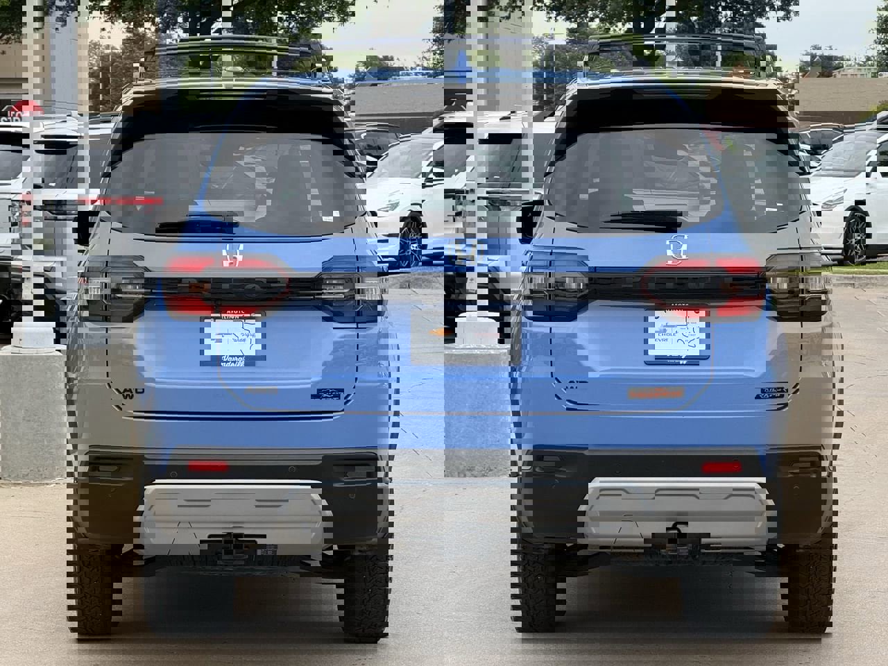 Used 2023 Honda Pilot TrailSport image 5