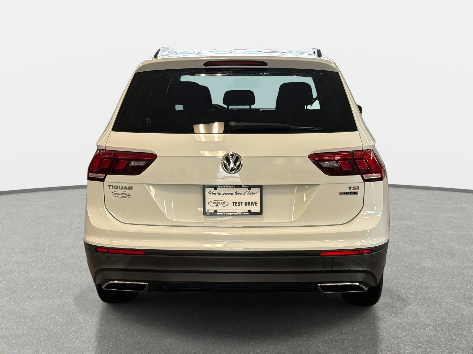 Used 2018 Volkswagen Tiguan S image 6