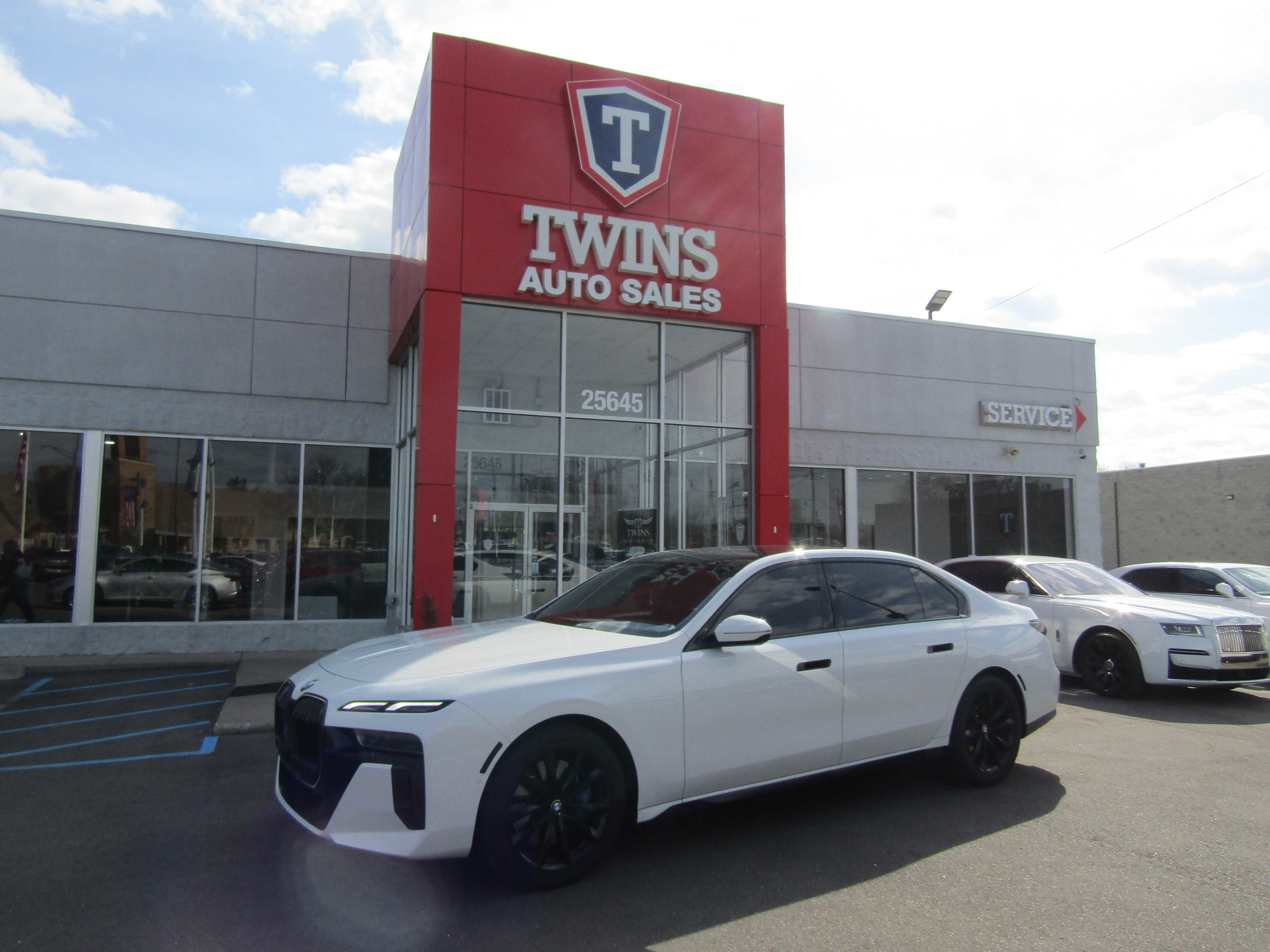 Used 2024 BMW 740i xDrive 740I XDRIVE SEDAN 4D image 1