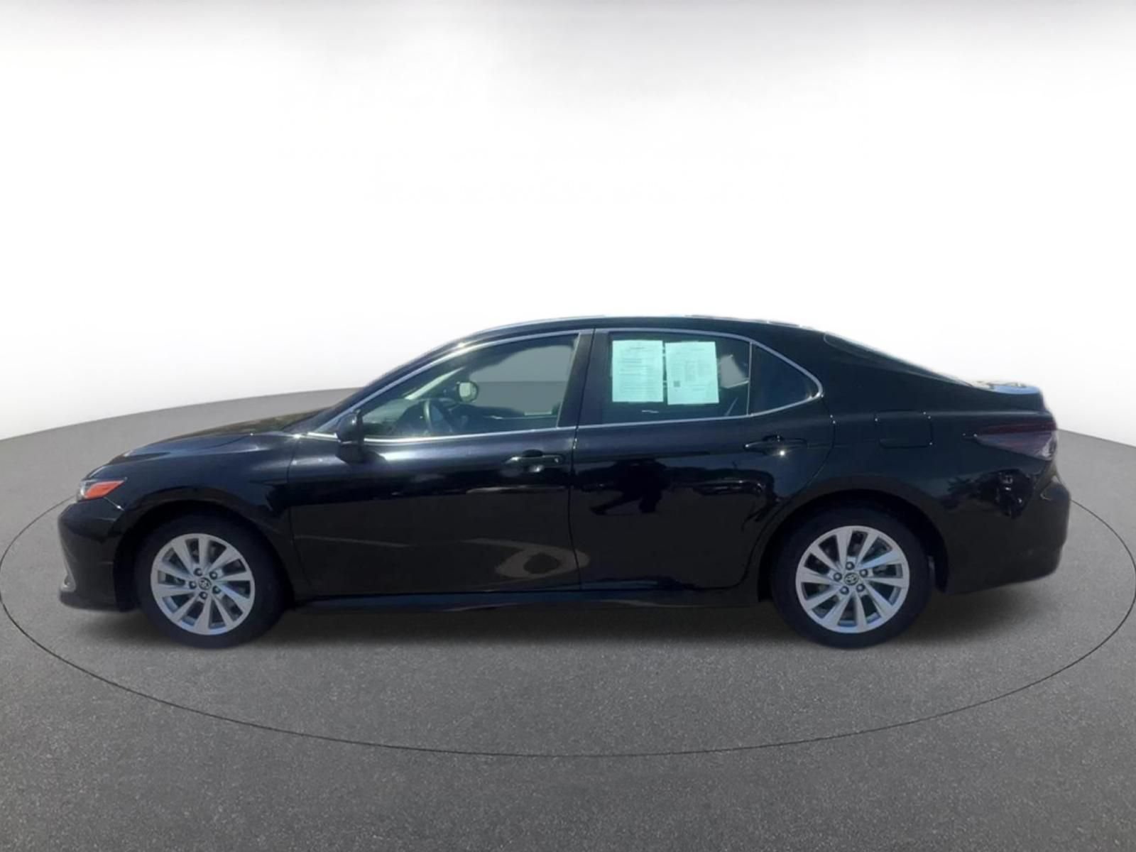Used 2023 Toyota Camry LE FWD image 9