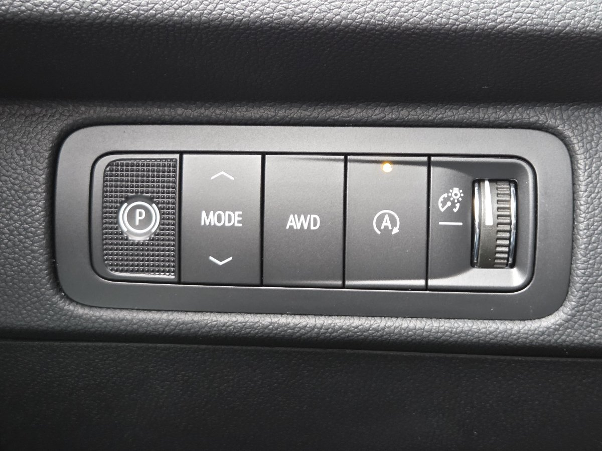 New 2027 Chevrolet Traverse LT w/ Sun and Wheel Package AWD/4WD image 36