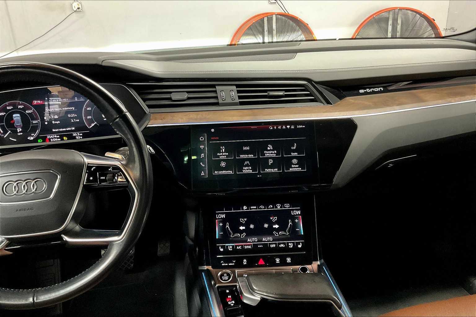 Certified 2021 Audi e-tron Prestige w/ Prestige Package image 9