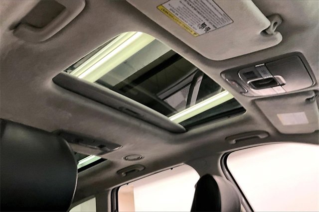 Used 2022 Kia Telluride SX w/ SX Prestige Package image 16