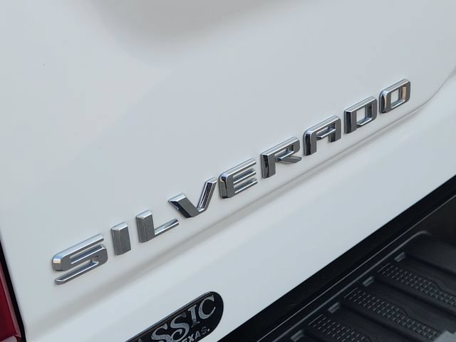 Used 2022 Chevrolet Silverado 2500 Custom w/ Custom Value Package AWD/4WD image 8