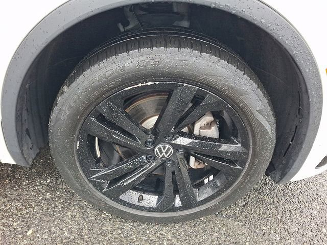 Used 2023 Volkswagen Tiguan SE R-Line AWD/4WD image 8