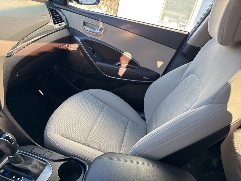 Used 2017 Hyundai Santa Fe Sport image 10