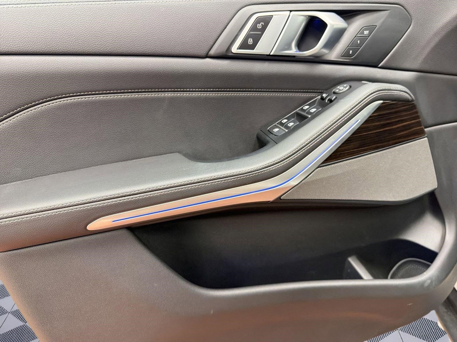 Used 2021 BMW X5 xDrive40i w/ Premium Package image 11