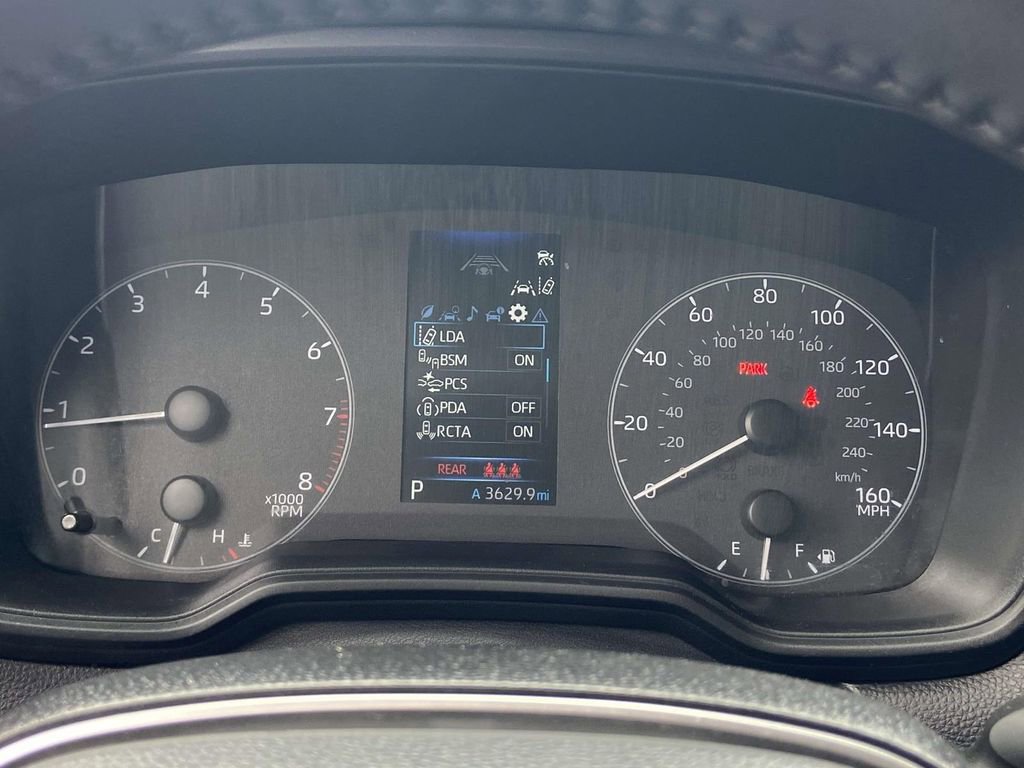 Used 2025 Toyota Corolla Cross LE image 35