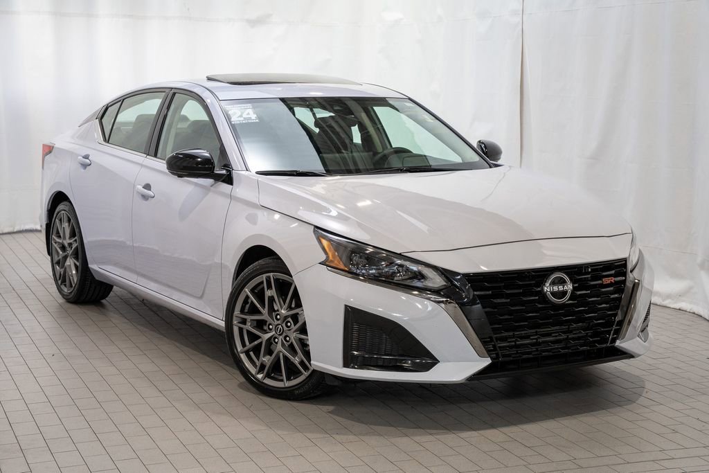 Certified 2024 Nissan Altima 2.0 SR image 1
